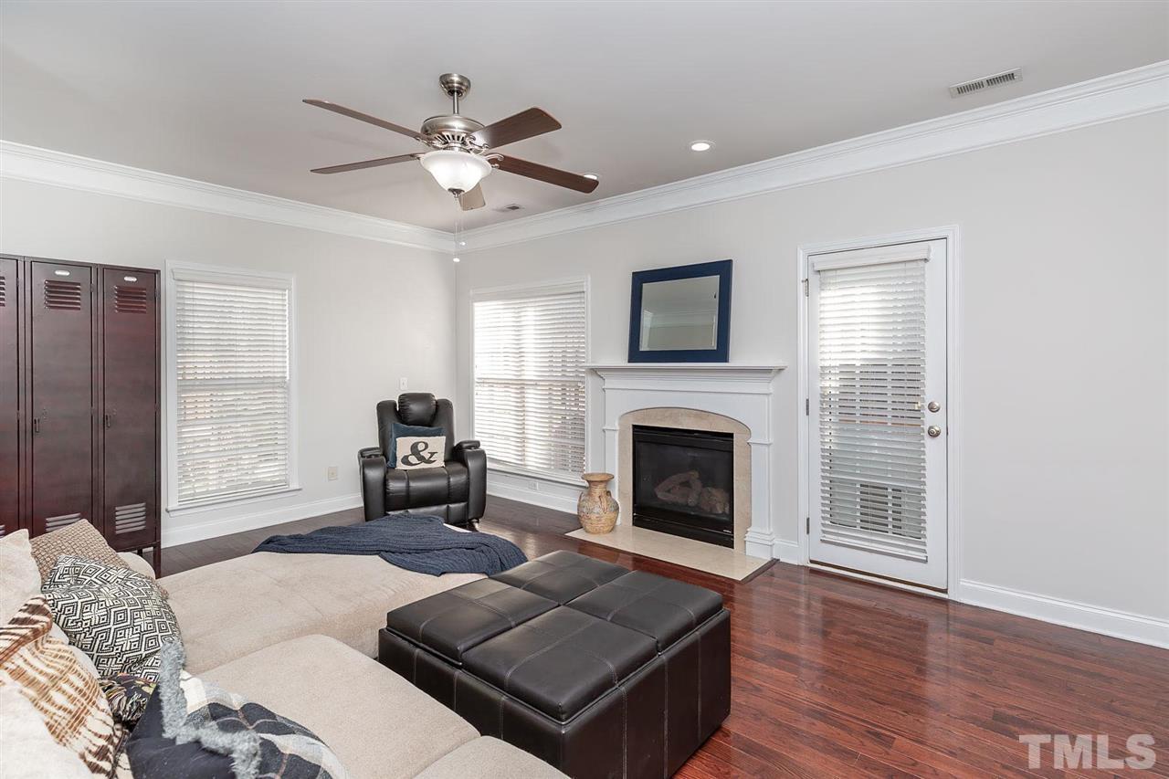 3034 Settle In Lane Raleigh, NC 27614 - Photo 9 of 29 Gallery Image 9
