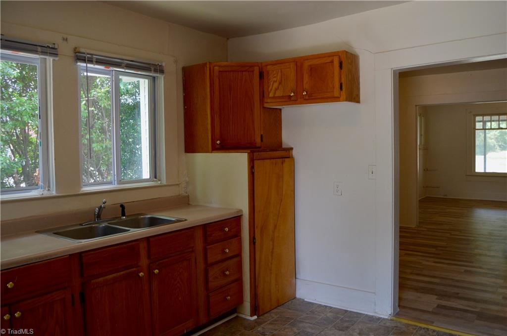 2003 West English Road High Point, NC 27262 - Photo 13 of 20 Gallery Image 13