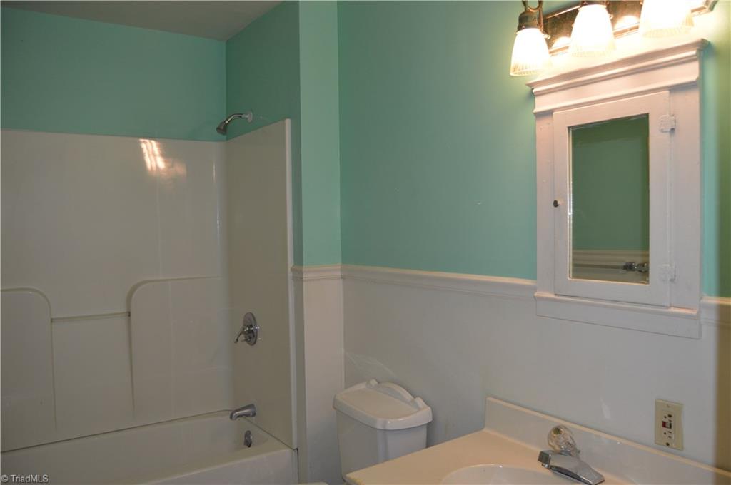 2003 West English Road High Point, NC 27262 - Photo 17 of 20 Gallery Image 17