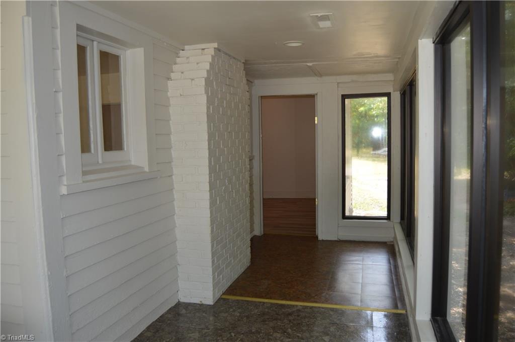 2003 West English Road High Point, NC 27262 - Photo 4 of 20 Gallery Image 4