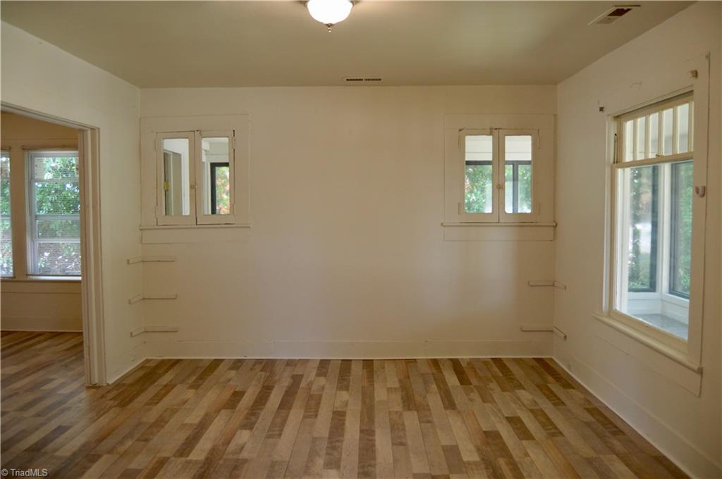2003 West English Road High Point, NC 27262 - Photo 7 of 20 Gallery Image 7