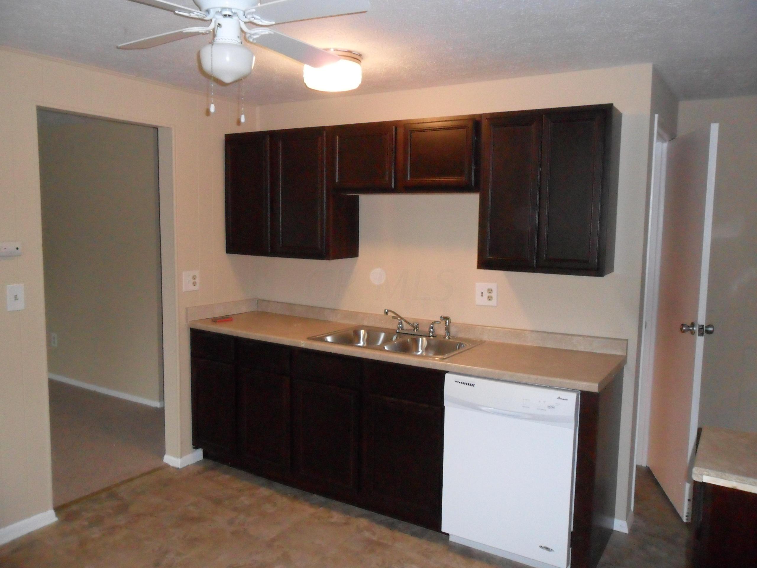 3310 Meridian Road Columbus, OH 43232 - Photo 2 of 11 Gallery Image 2