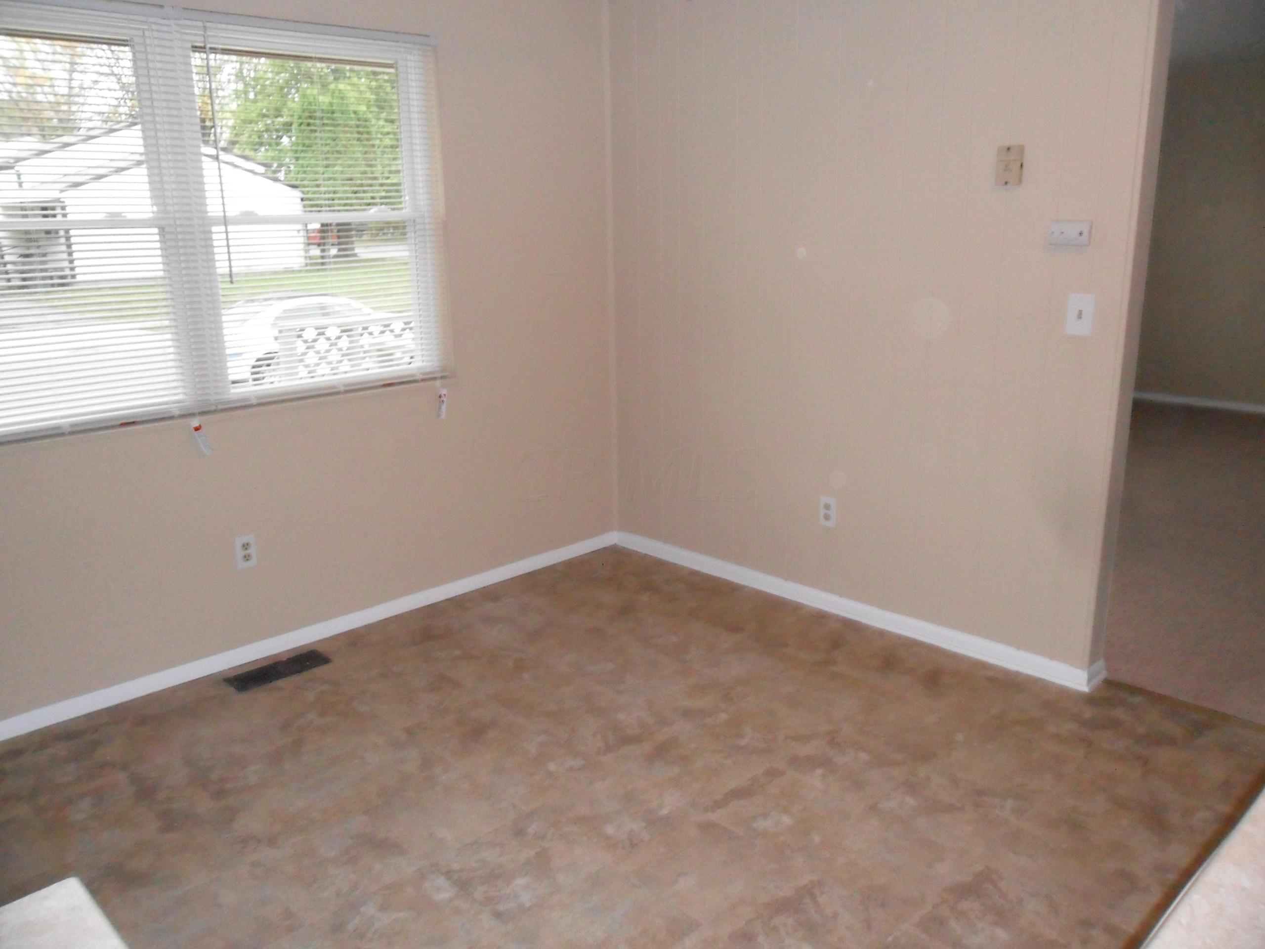 3310 Meridian Road Columbus, OH 43232 - Photo 7 of 11 Gallery Image 7