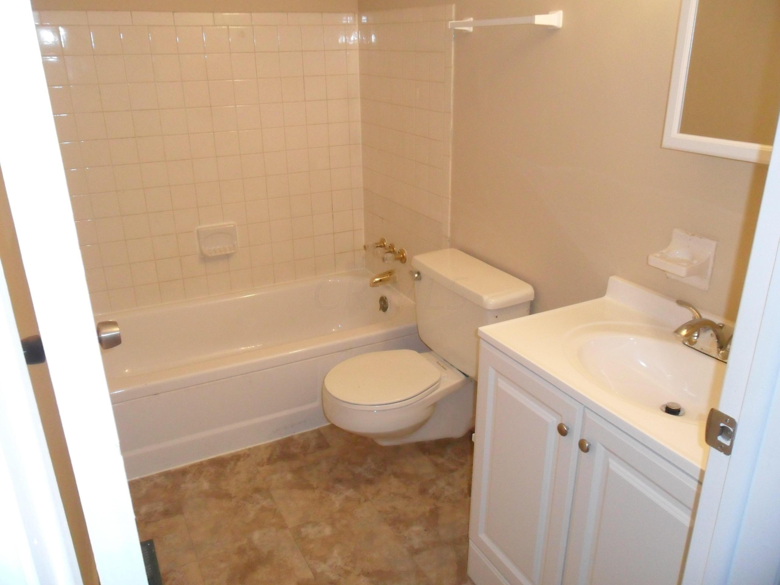 3310 Meridian Road Columbus, OH 43232 - Photo 9 of 11 Gallery Image 9