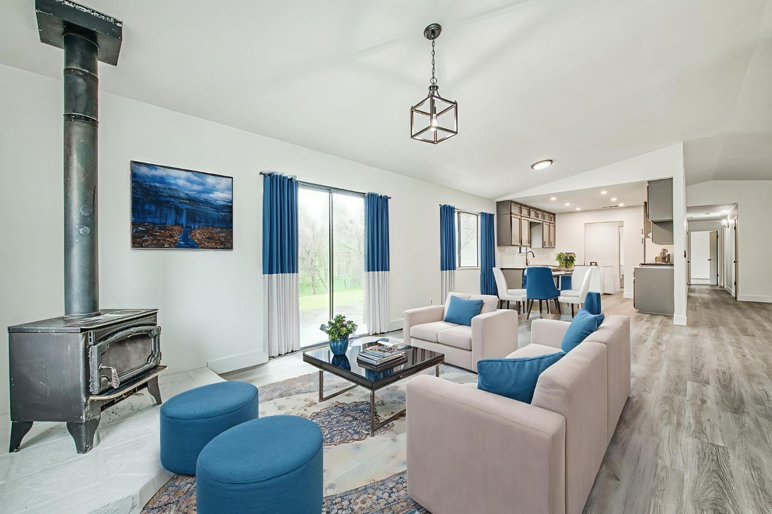 42741 Revis Way Coarsegold, CA 93614 - Photo 4 of 17 a living room with furniture