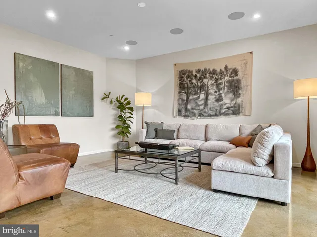 $2,500,000 | 21 Overbeck Alley Northeast, Washington, DC 20002