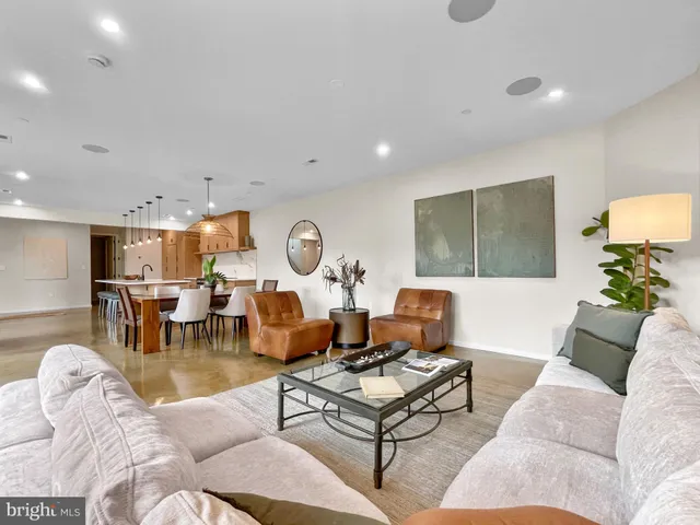 $2,500,000 | 21 Overbeck Alley Northeast, Washington, DC 20002