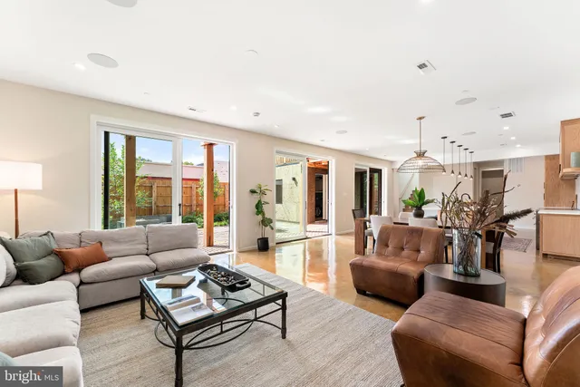 $2,500,000 | 21 Overbeck Alley Northeast, Washington, DC 20002