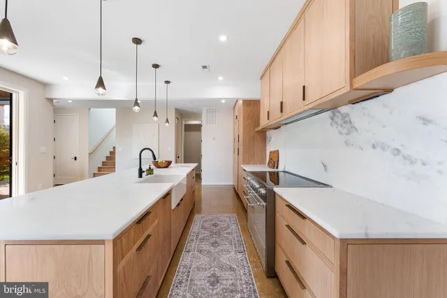 $2,500,000 | 21 Overbeck Alley Northeast, Washington, DC 20002