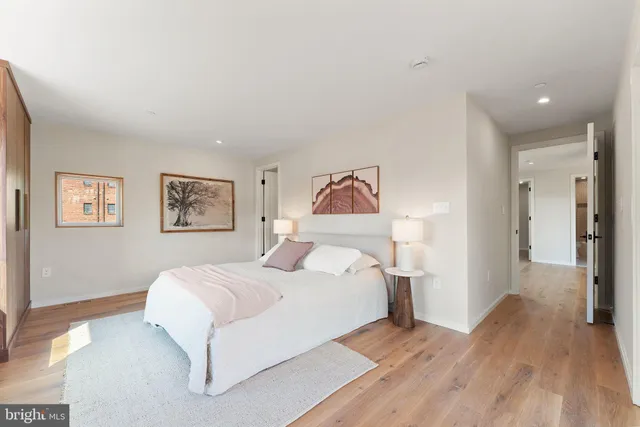 $2,500,000 | 21 Overbeck Alley Northeast, Washington, DC 20002