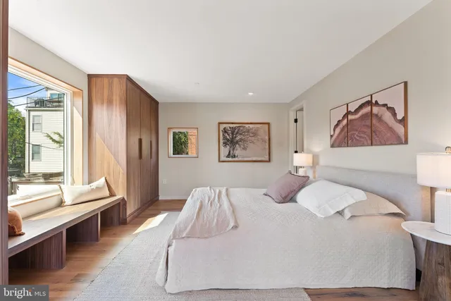 $2,500,000 | 21 Overbeck Alley Northeast, Washington, DC 20002