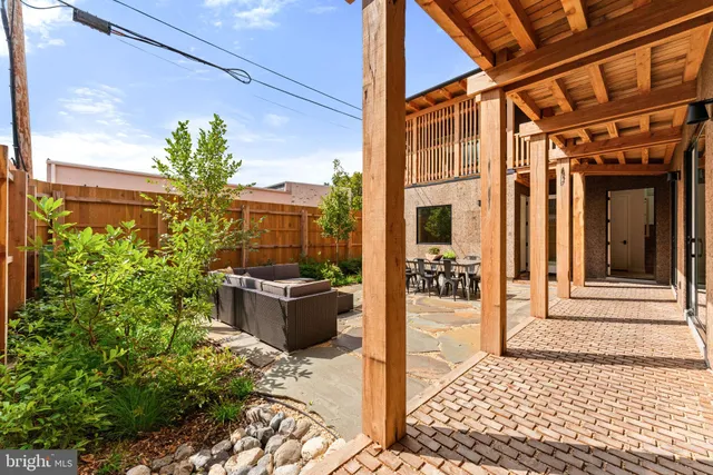 $2,500,000 | 21 Overbeck Alley Northeast, Washington, DC 20002