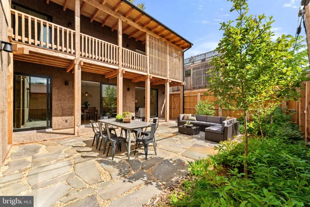 $2,500,000 | 21 Overbeck Alley Northeast, Washington, DC 20002