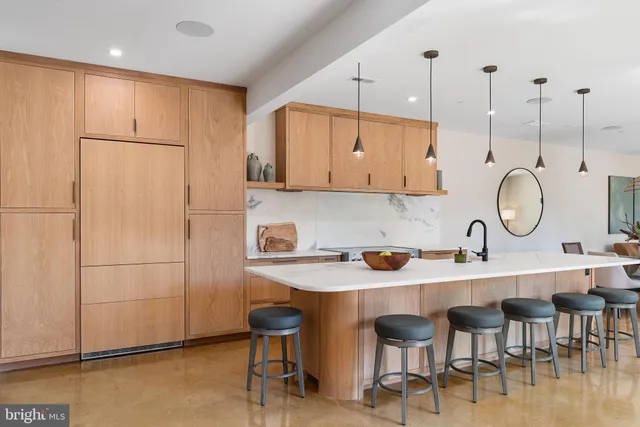 $2,500,000 | 21 Overbeck Alley Northeast, Washington, DC 20002