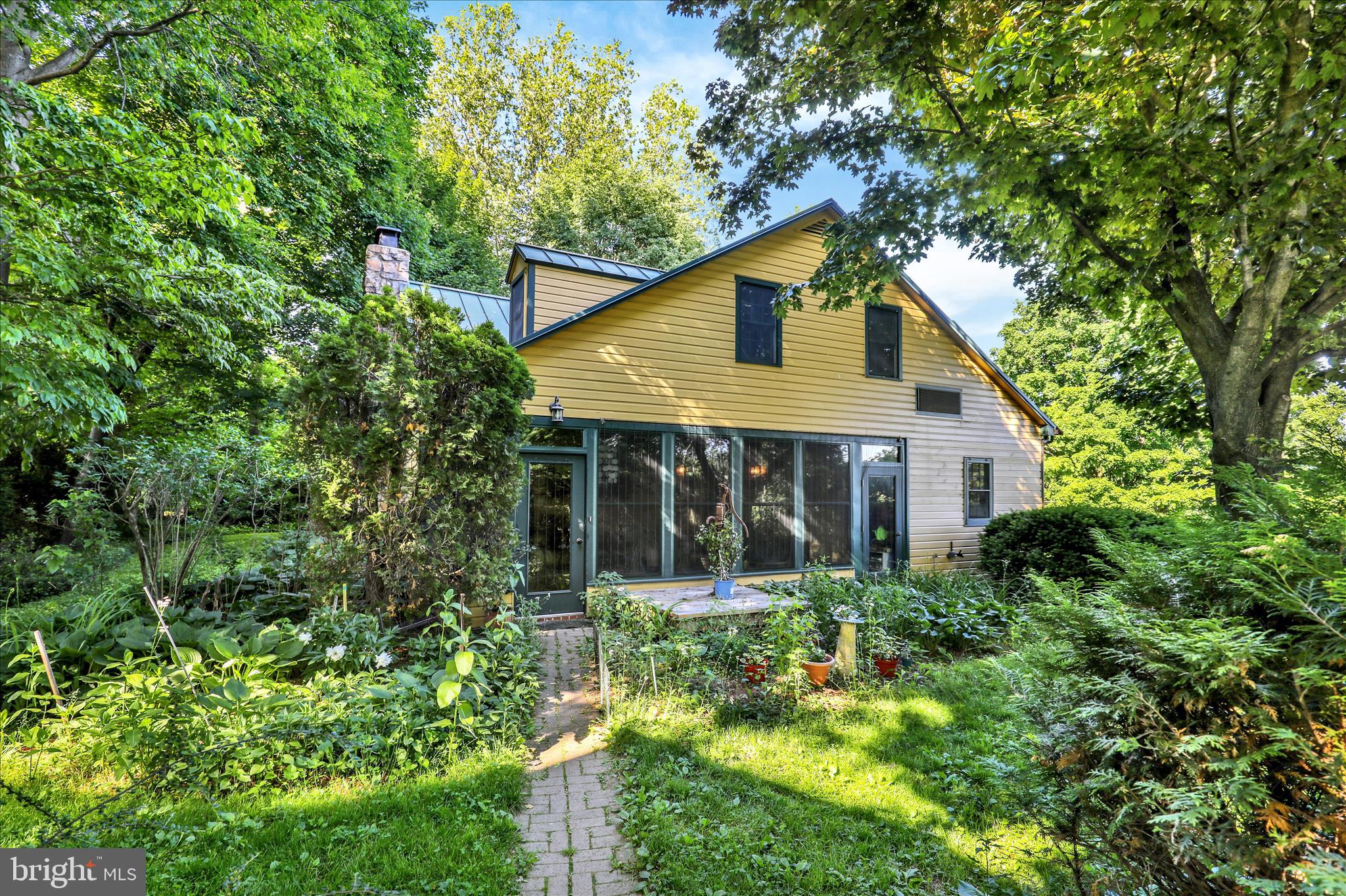 1095 Texter Mountain Road Denver, PA 17517 - Photo 1 of 78 360_3708