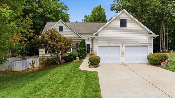 $365,900 | 208 Cotswold Lane, King, NC 27021