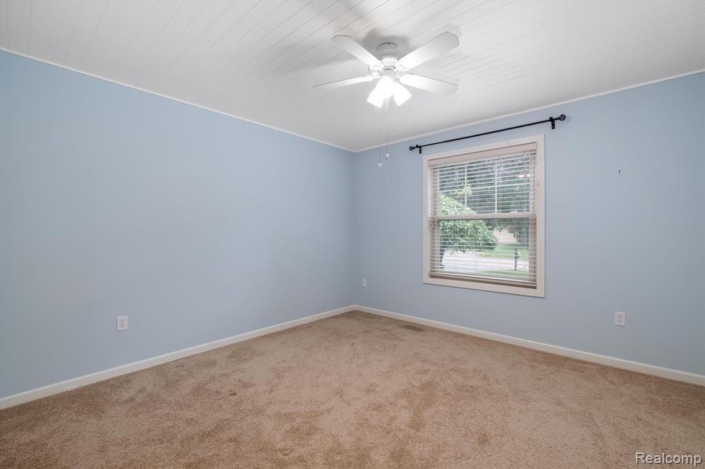 719 Ten Point Drive Rochester Hills, MI 48309 - Photo 24 of 43