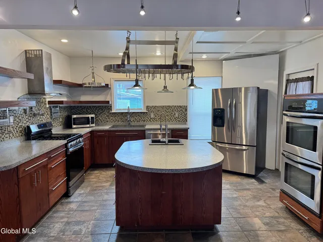 $279,000 | 9 Division Street, Glens Falls, NY 12801