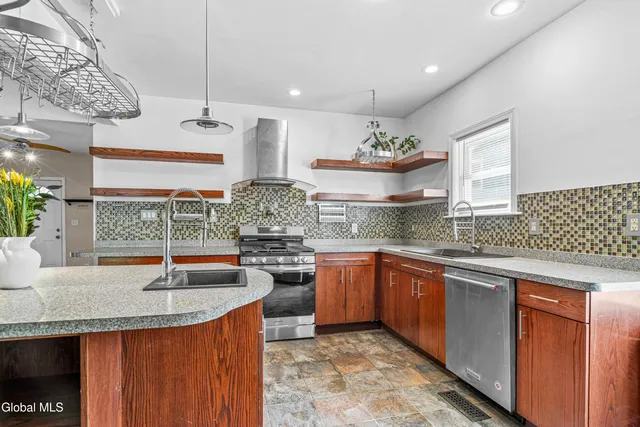 $279,000 | 9 Division Street, Glens Falls, NY 12801