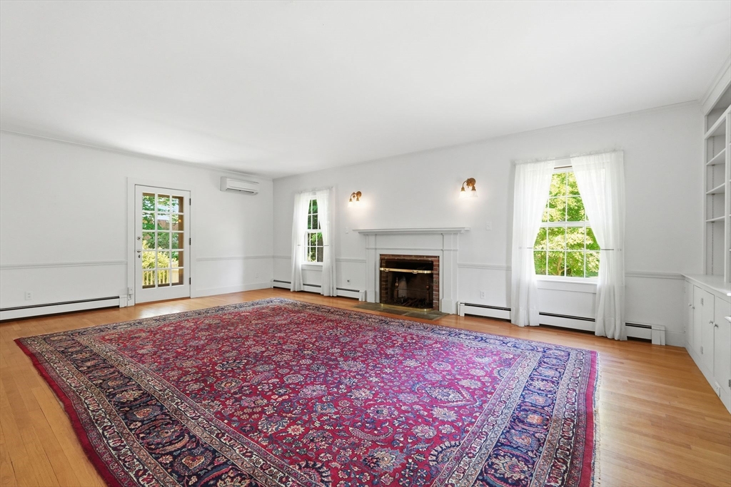38 Round Hill Road Northampton, MA 01060 - Photo 11 of 42