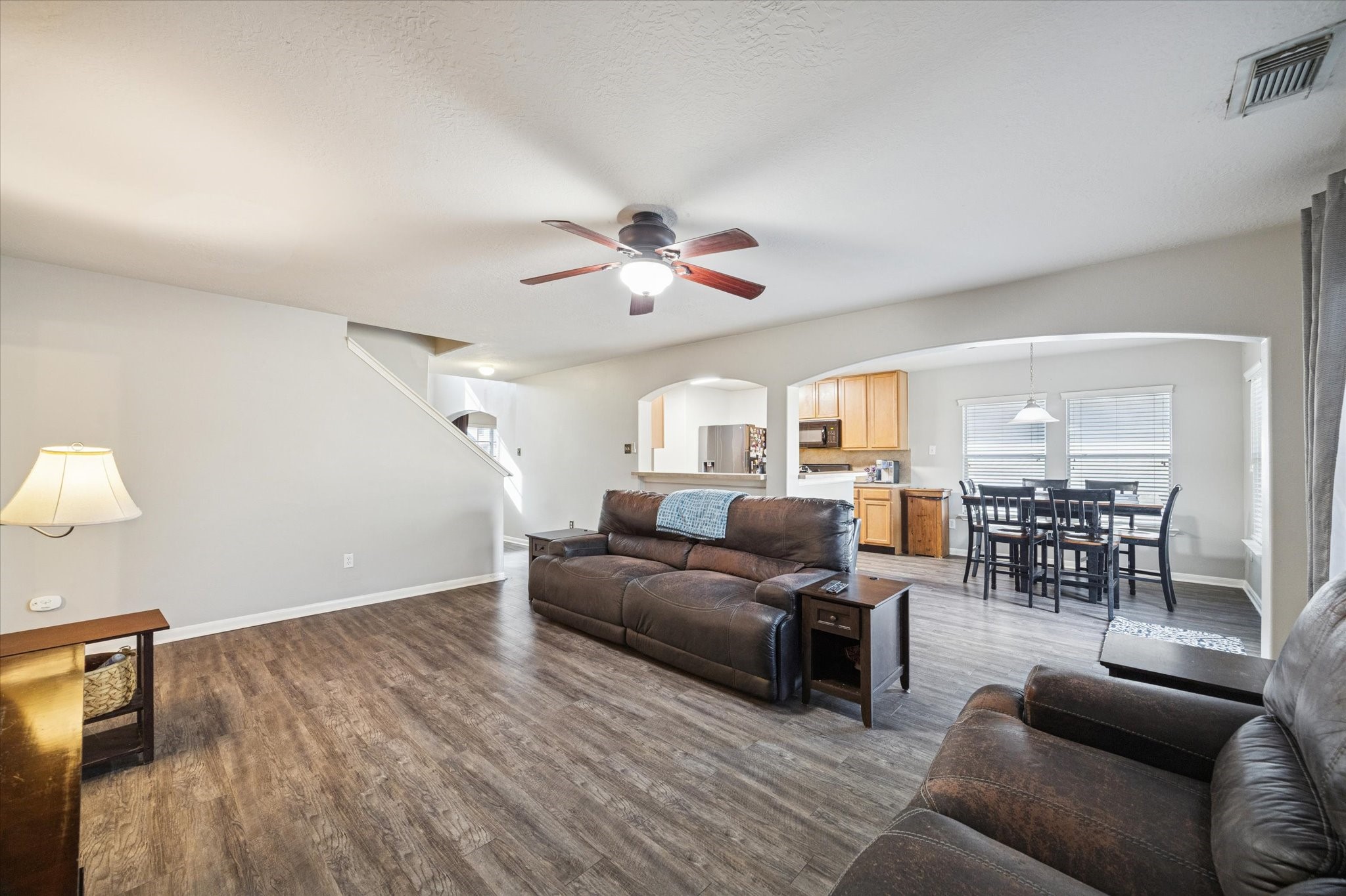 5243 El Tigre Lane Baytown, TX 77521 - Photo 11 of 29 a living room with furniture