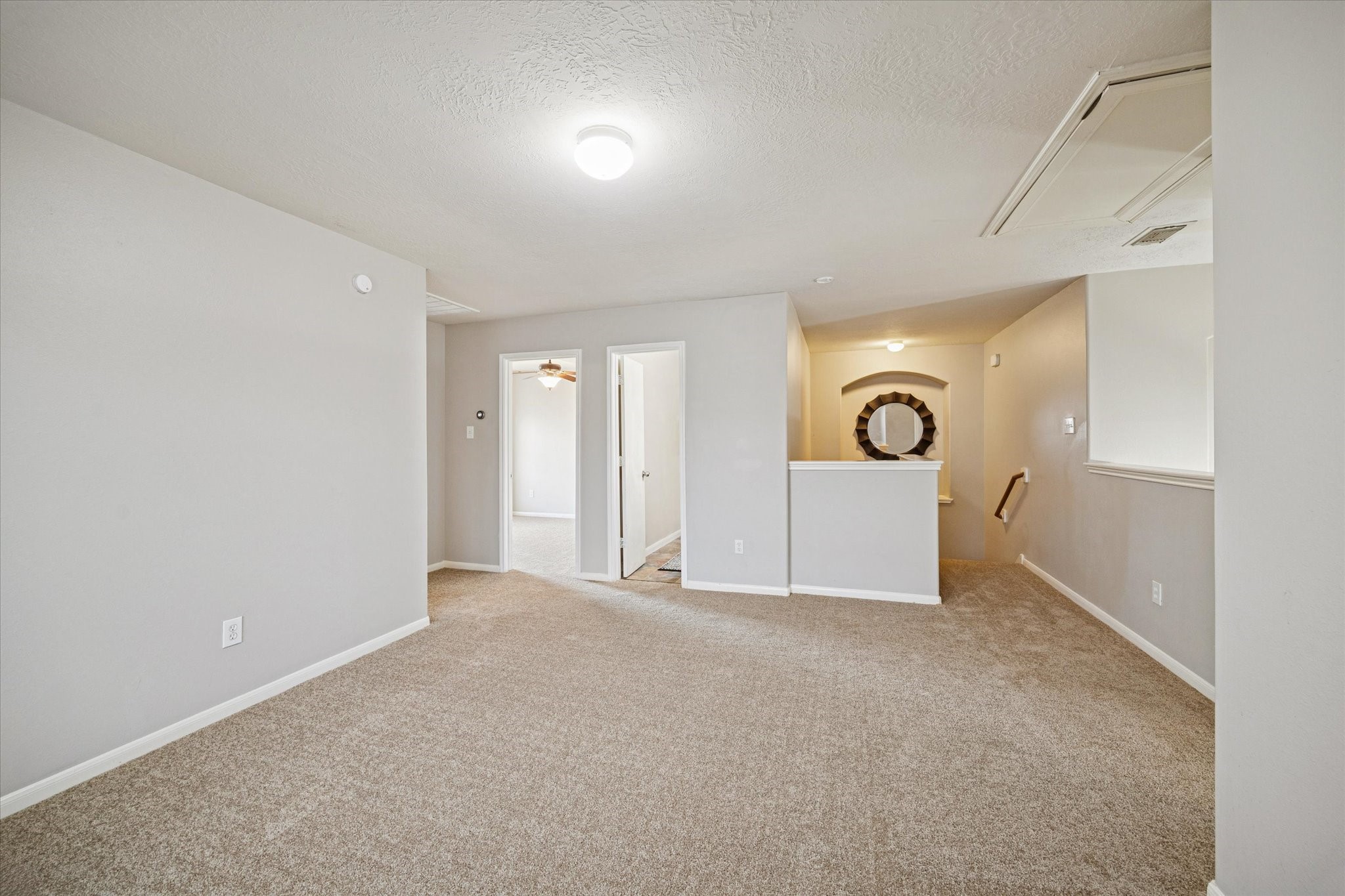 5243 El Tigre Lane Baytown, TX 77521 - Photo 19 of 29 a view of an empty room and window