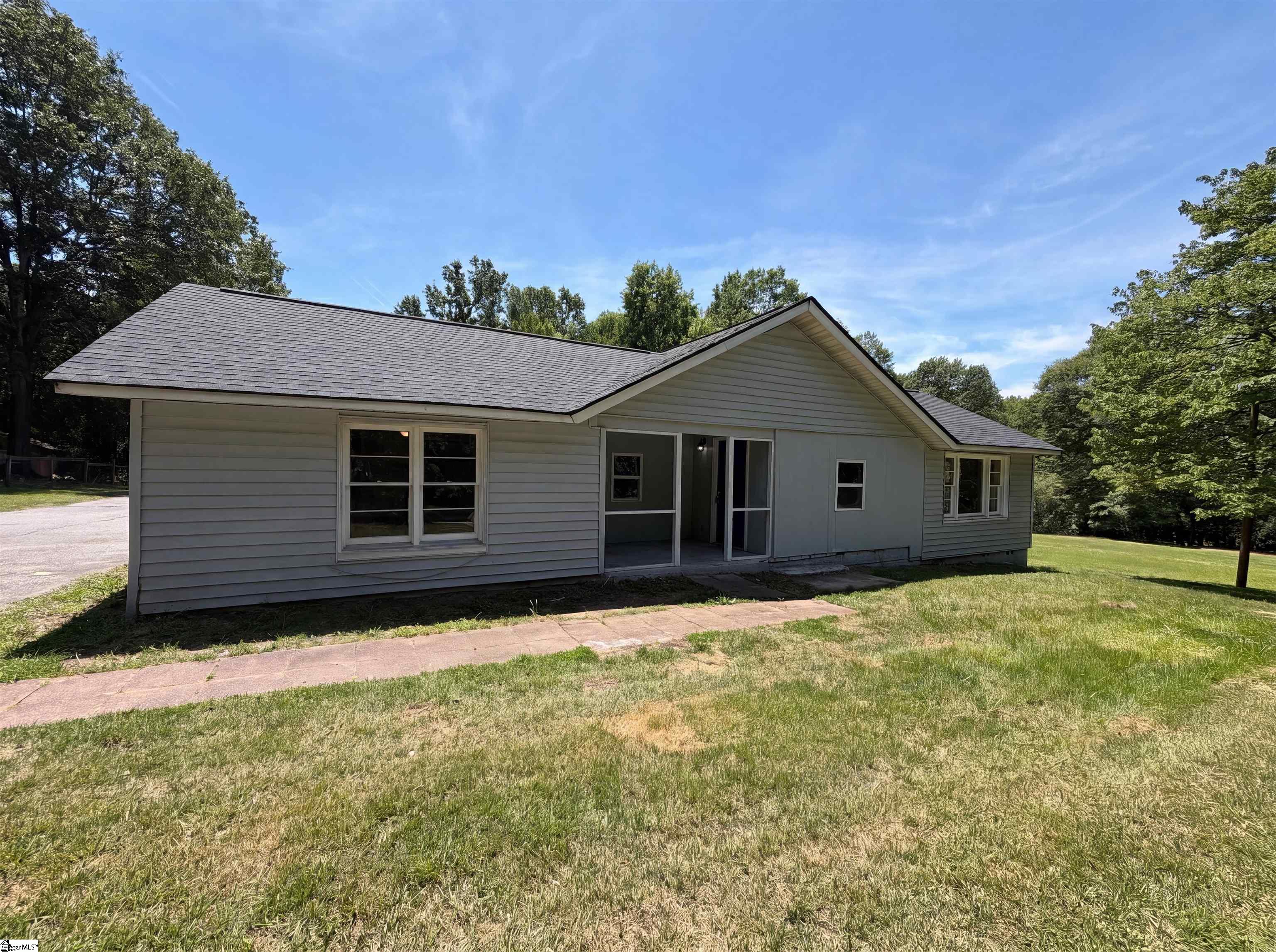 237 Geddis Road Inman, SC 29349 - Photo 1 of 19