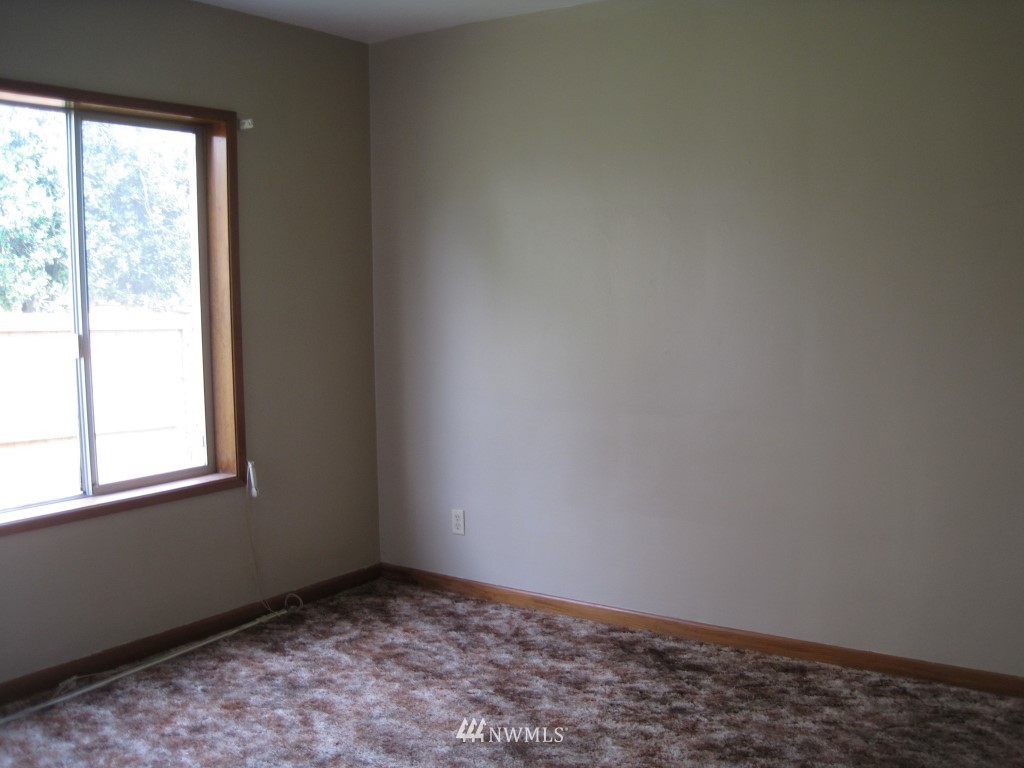 584 Southwest Chehalis Avenue Chehalis, WA 98532 - Photo 9 of 16 Gallery Image 9