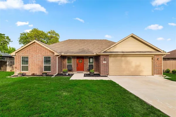 $275,000 | 424 North Cedar Street, Springtown, TX 76082