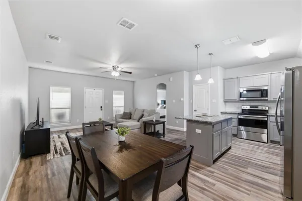 $275,000 | 424 North Cedar Street, Springtown, TX 76082