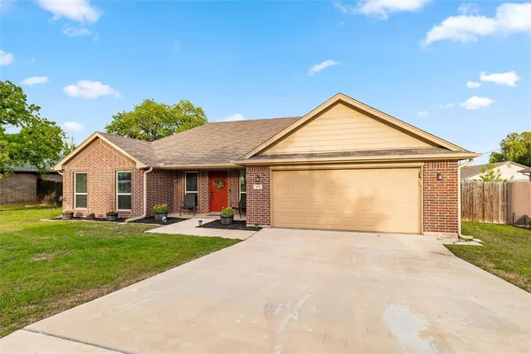 $275,000 | 424 North Cedar Street, Springtown, TX 76082