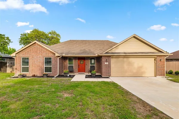 $275,000 | 424 North Cedar Street, Springtown, TX 76082