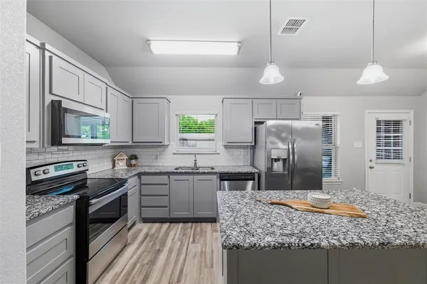 $275,000 | 424 North Cedar Street, Springtown, TX 76082