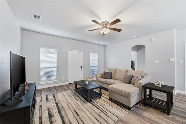 $275,000 | 424 North Cedar Street, Springtown, TX 76082