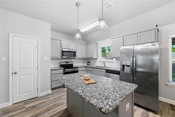 $275,000 | 424 North Cedar Street, Springtown, TX 76082