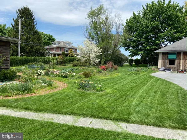 $434,900 | 564 West Maple Grove Road, Denver, PA 17517