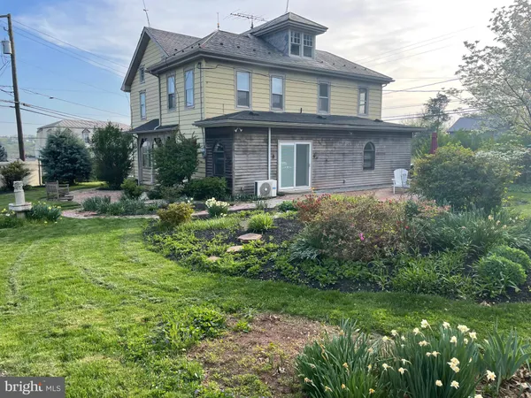 $434,900 | 564 West Maple Grove Road, Denver, PA 17517