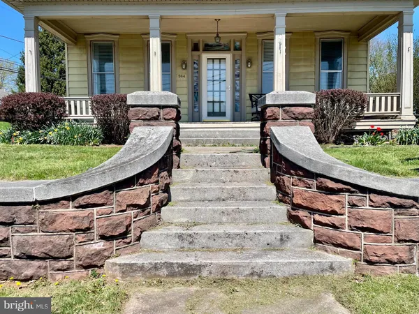 $434,900 | 564 West Maple Grove Road, Denver, PA 17517