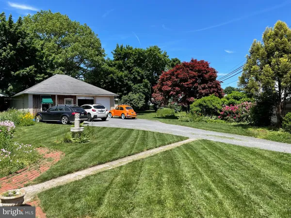 $434,900 | 564 West Maple Grove Road, Denver, PA 17517