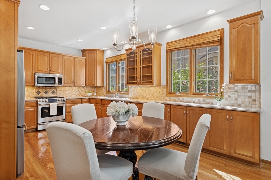 324 North County Line Road Hinsdale, IL 60521 - Photo 5 of 32 a view of a dining room with furniture window and outside view