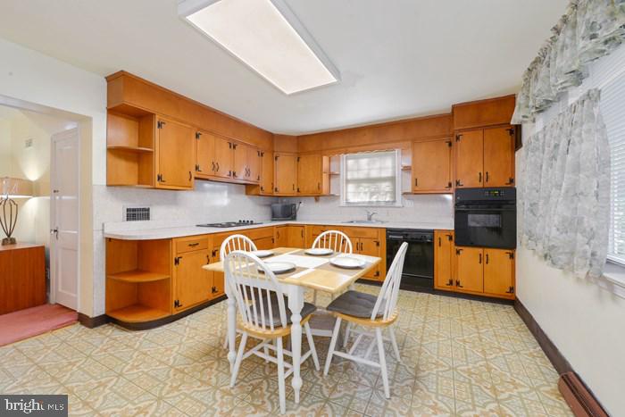 803 Pleasant Hill Road Wallingford, PA 19086 - Photo 11 of 26 Kitchen