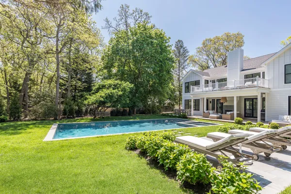 $95,000 | 5 Sammys Beach Road, East Hampton, NY 11937