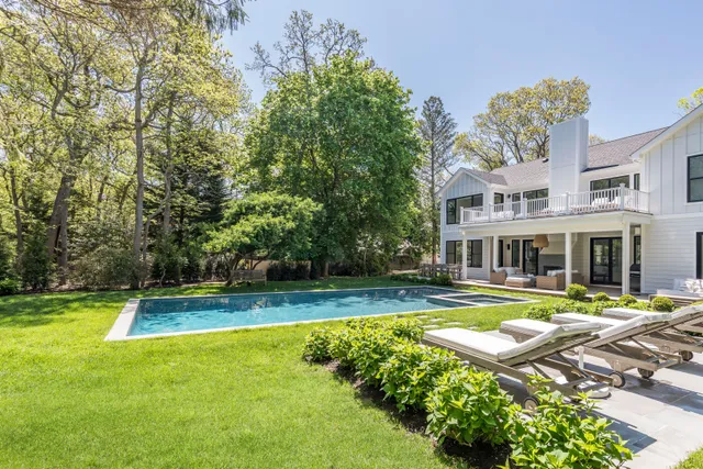 $95,000 | 5 Sammys Beach Road, East Hampton, NY 11937