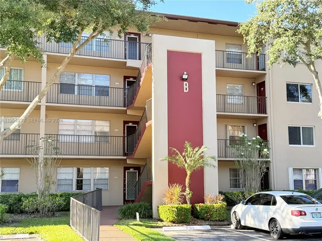 $120,000 | 850 Southwest 133rd Terrace, Unit 416B, Pembroke Pines, FL 33027