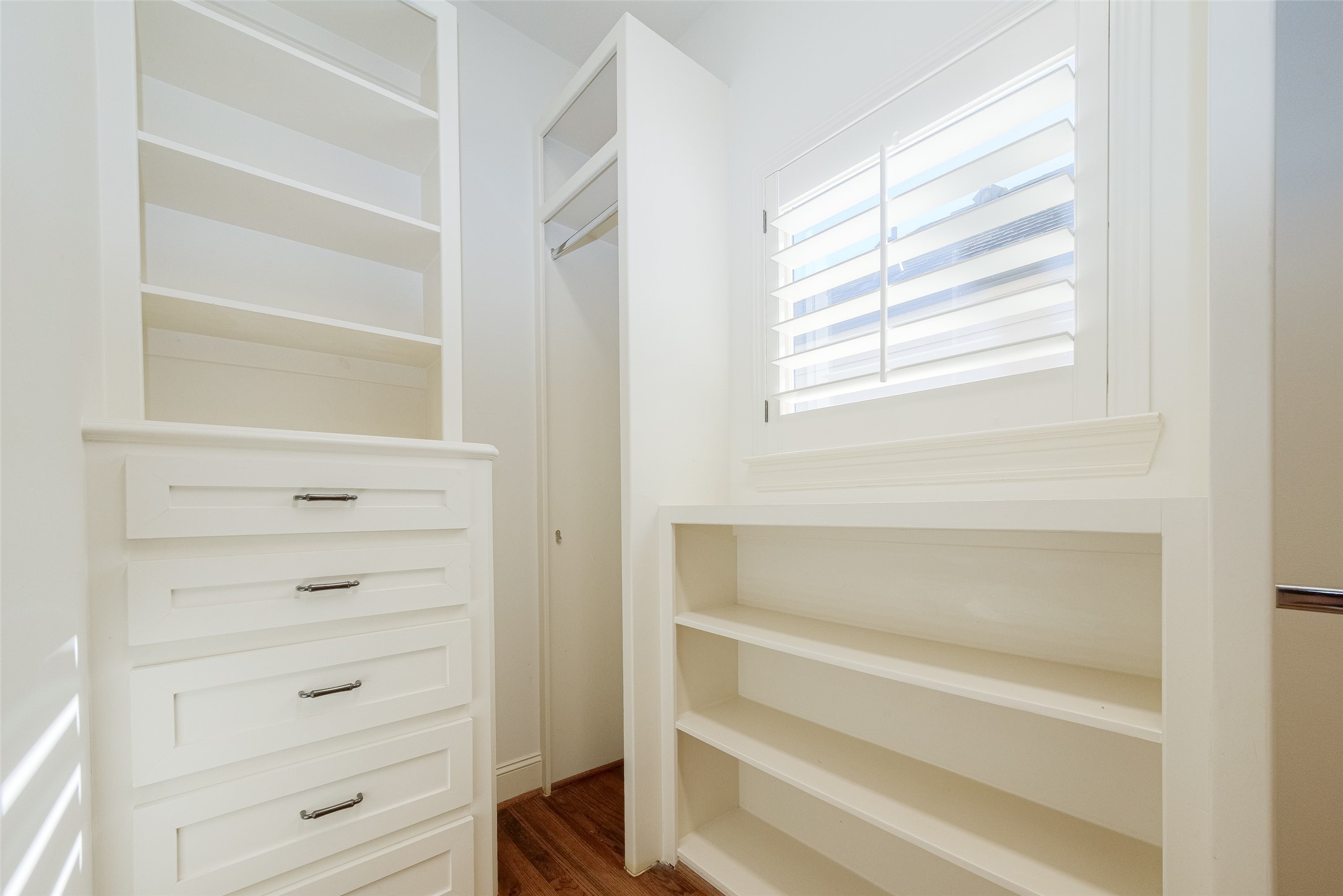 232 Detering Street, Unit A Houston, TX 77007 - Photo 31 of 46 Tons of Custom Shelving and Drawers