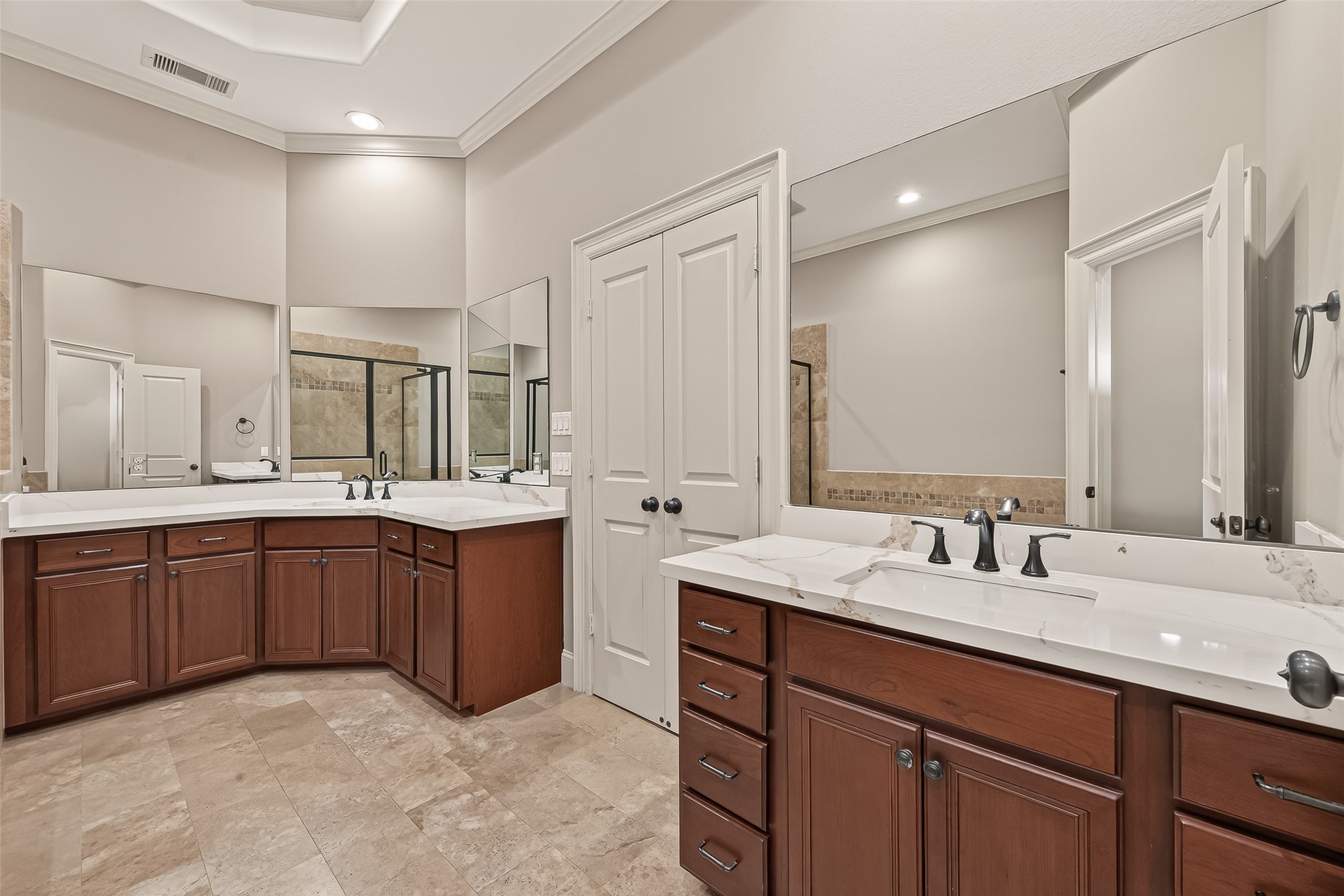 232 Detering Street, Unit A Houston, TX 77007 - Photo 39 of 46 Two Quartz Vanities in Primary Ensuite Bath Provides Your Own Personal Space to get Beautiful