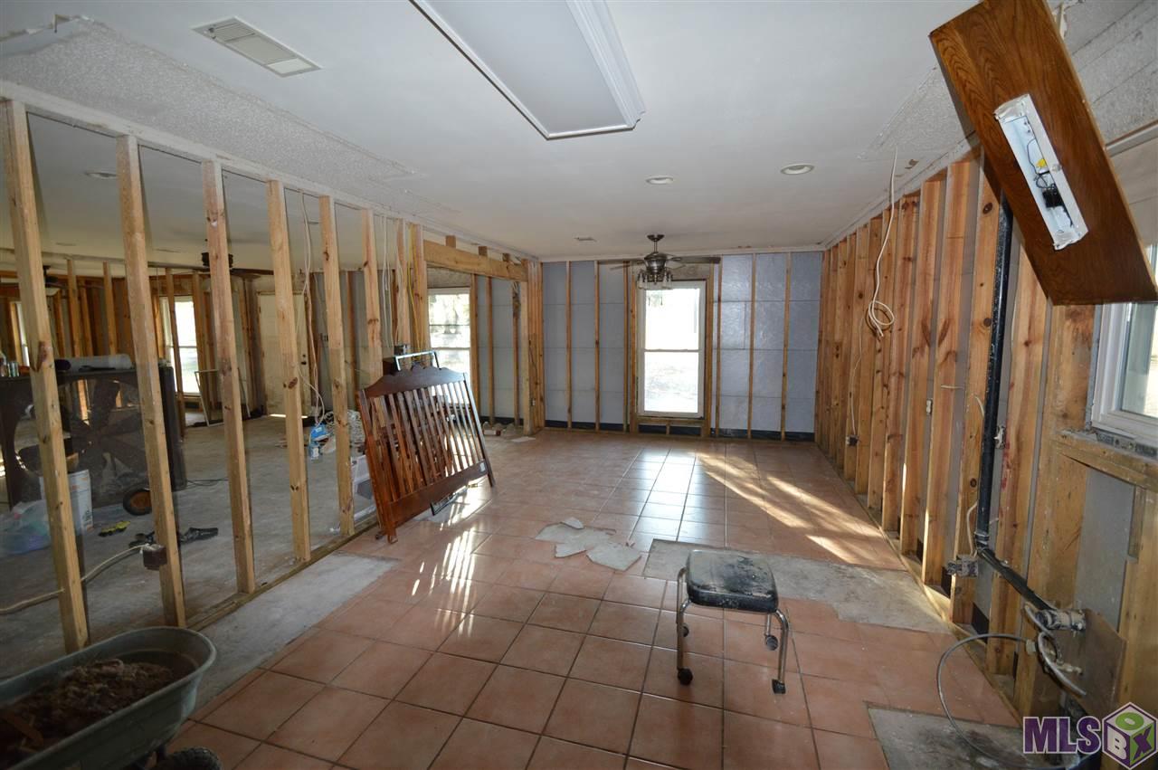 12100 Niece Road St. Amant, LA 70774 - Photo 2 of 10