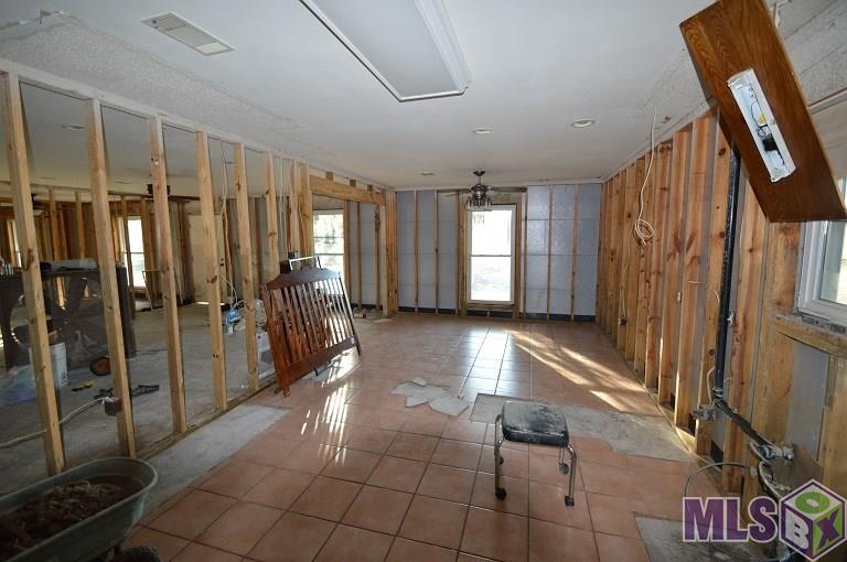 12100 Niece Road St. Amant, LA 70774 - Photo 3 of 10