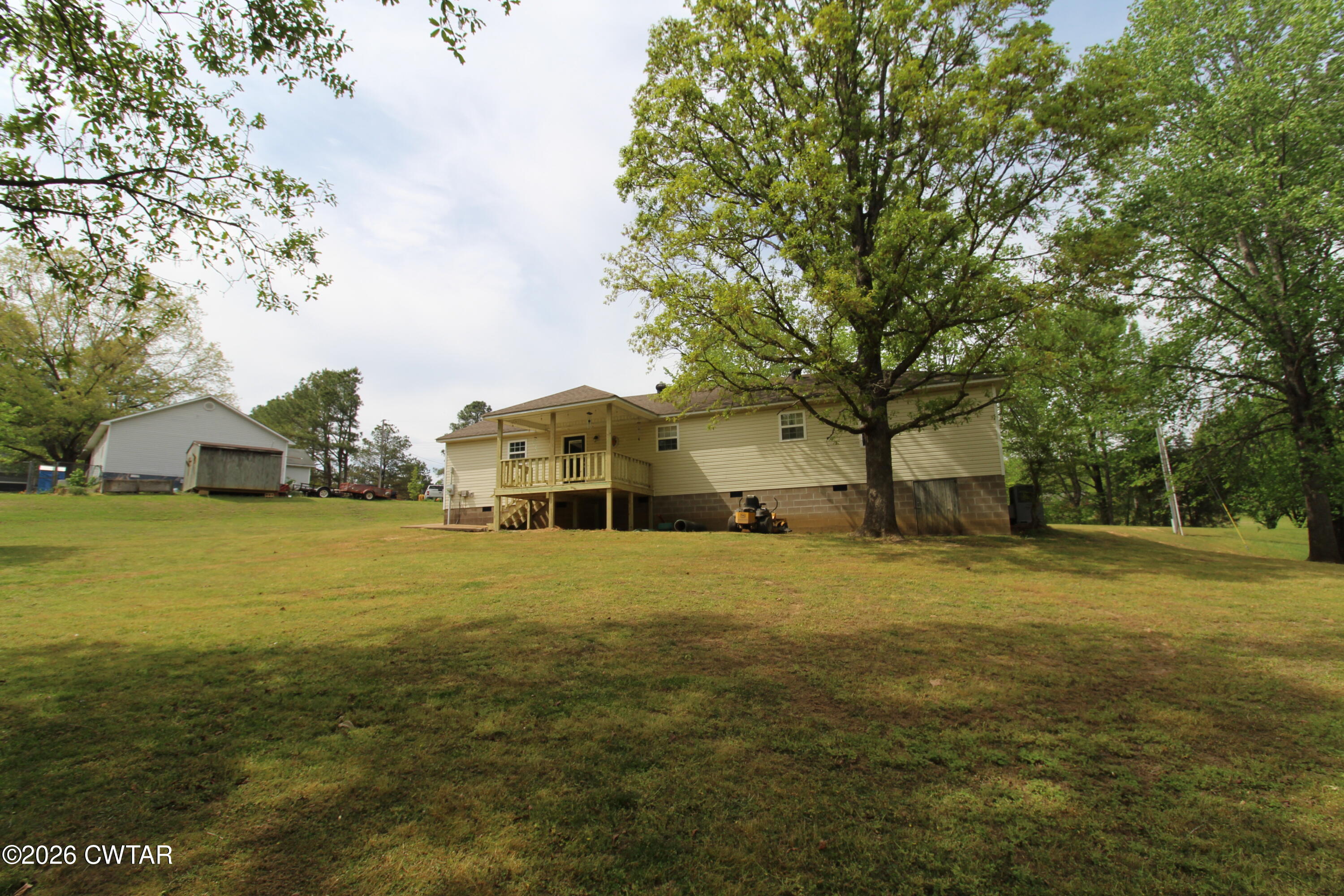 81 Monk Circle Lexington, TN 38351 - Photo 4 of 21 a front view of house with ocean view