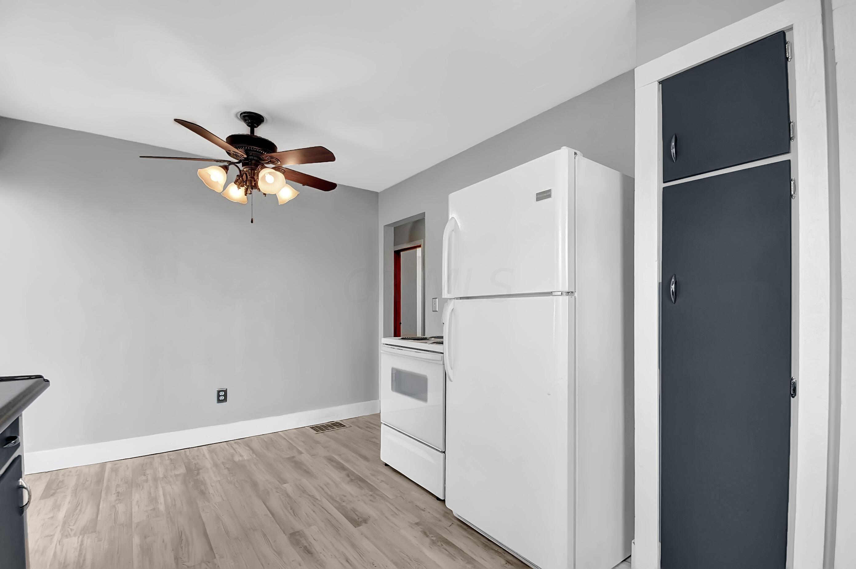 502 Derrer Road Columbus, OH 43204 - Photo 7 of 37 DSC_1818